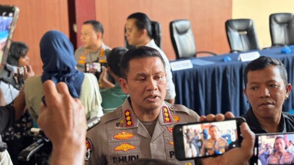 Kabidhumas Polda Metro Jaya Kombes Pol Budi Hermanto dalam rilis perkara Percetakan Mau Print di Polres Metro Jakarta Pusat, Jumat, 26 Juni 2026.