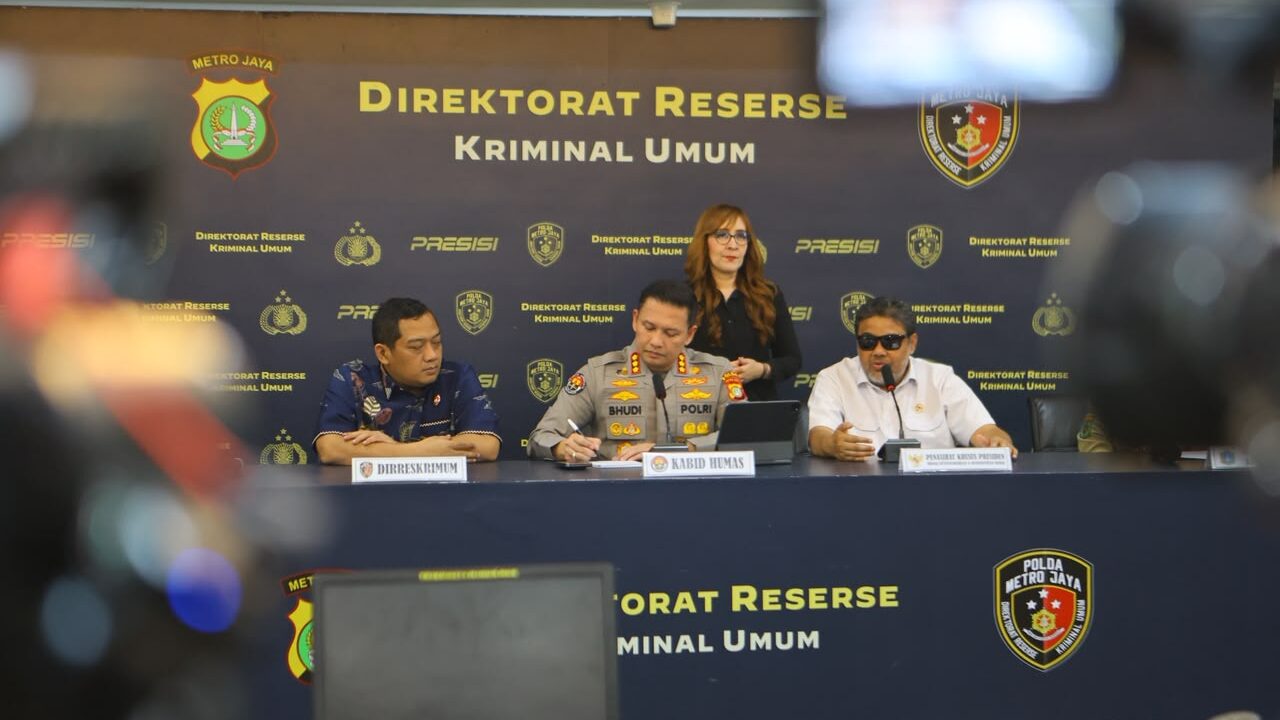 Penasihat Khusus Presiden Republik Indonesia Bidang Ketenagakerjaan dan Kesejahteraan Buruh Said Iqbal dalam konferensi pers perkembangan penanganan perkara Percetakan Mau Print di Polda Metro Jaya, Jumat, 3 Juli 2026.