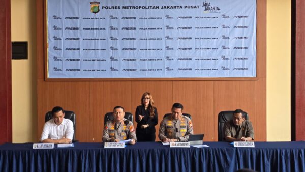 Kabidhumas Polda Metro Jaya Kombes Pol Budi Hermanto dalam rilis perkara Percetakan Mau Print di Polres Metro Jakarta Pusat, Jumat, 26 Juni 2026.