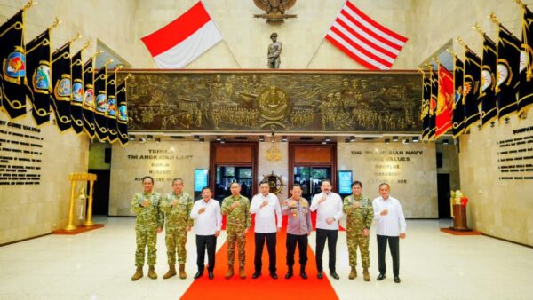 *Kapolri Hadiri Silaturahmi Strategis Pimpinan Lembaga Negara di Mabes TNI AL*