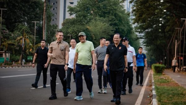 Situasi Jakarta Aman, Menkopolkam, Kapolda, dan Pangdam Jaya Olahraga Bersama di GBK