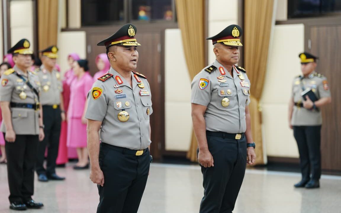 Kapolri Pimpin Upacara Serah Terima Jabatan Sejumlah Pejabat Polri