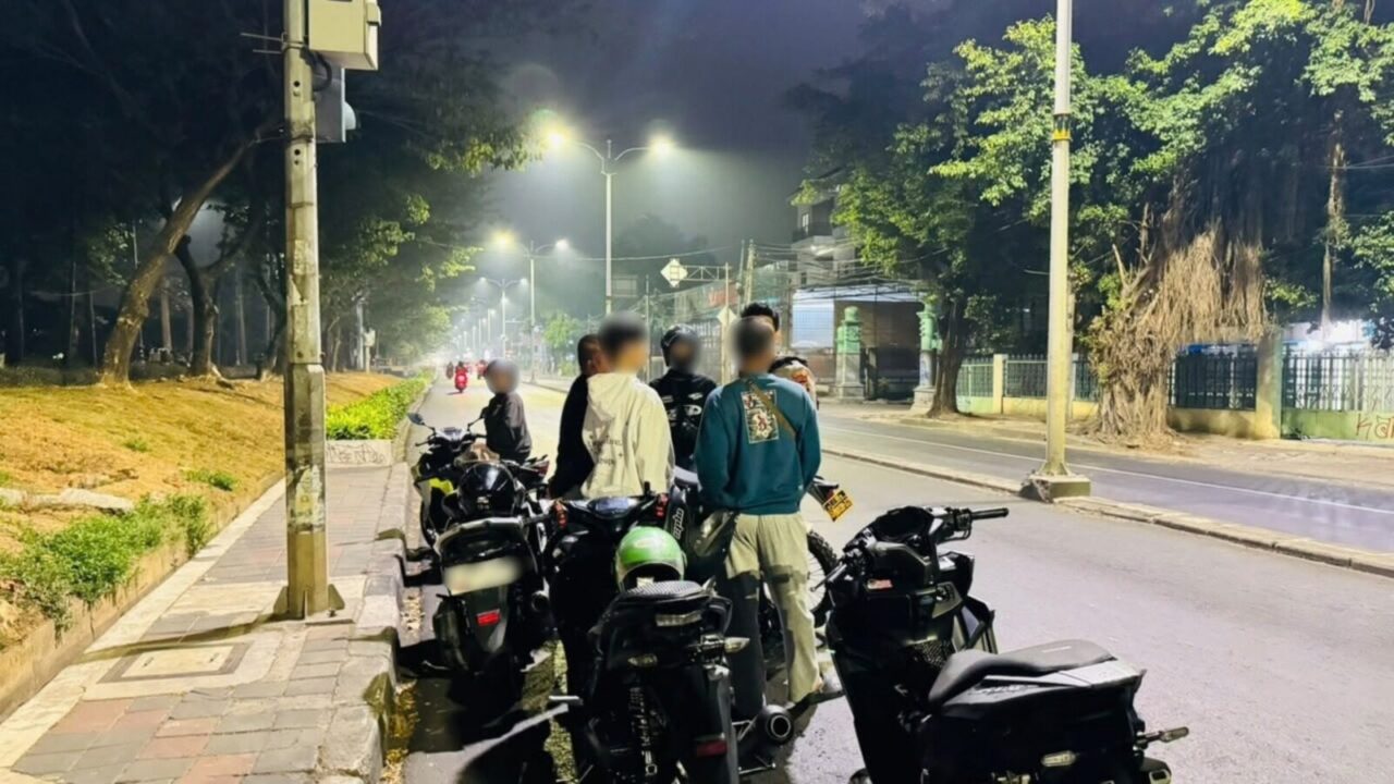 Brimob Metro Jaya Amankan 10 Motor dari Lokasi Diduga Balap Liar di Duren Sawit